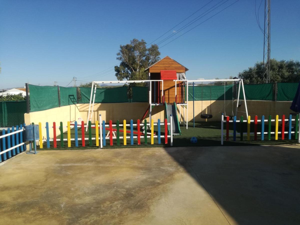 Bungalow Perotonar Ideal Para Familia Con Ninos ลาปวยบลา เด กาซาญา ภายนอก รูปภาพ