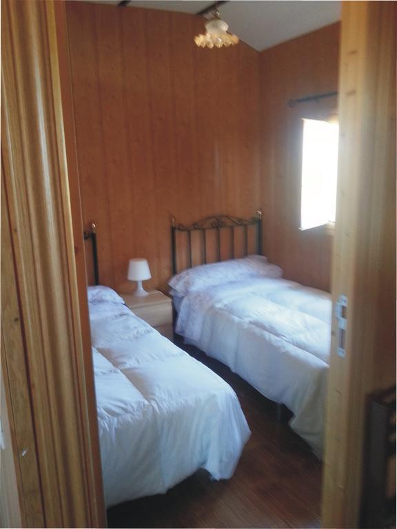 Bungalow Perotonar Ideal Para Familia Con Ninos ลาปวยบลา เด กาซาญา ภายนอก รูปภาพ